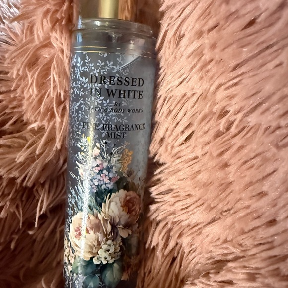 Bath & Body Set - DRESSED IN WHITE set - Picture 3 of 5